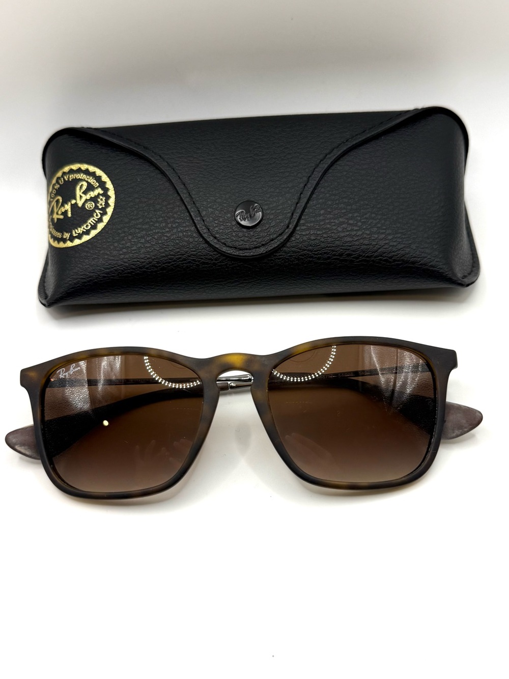 Ray Ban Brown Tortoiseshell Sunglasses with case.